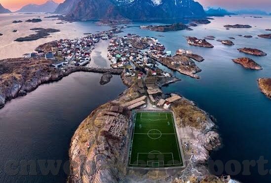 18足球比分-18岁足球新星闪耀绿茵场，一场比分背后的青春风暴与成长启示